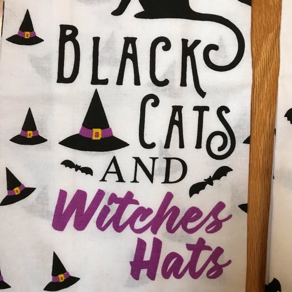 Set of 2 Halloween Hand Towels - Picture 4 of 4